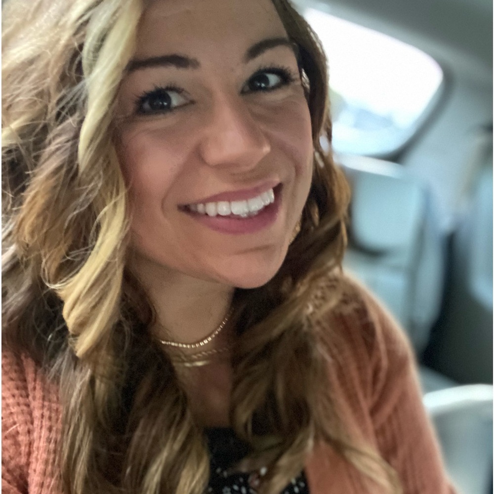 ⭐️⭐️POSH AMBASSADOR!! Hi!! I’m Carrie! Nice to meet you!! ⭐️⭐️